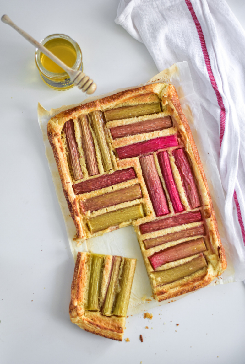tartă frangipane cu rubarbă