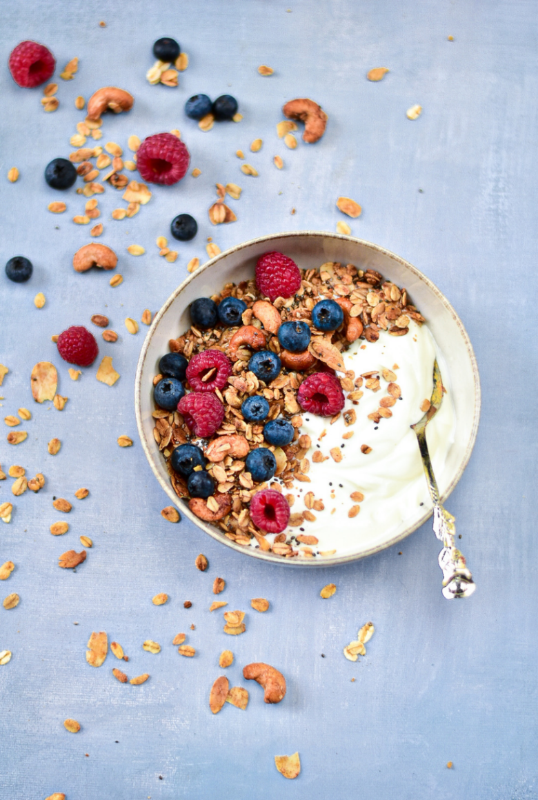 Iaurt cu granola