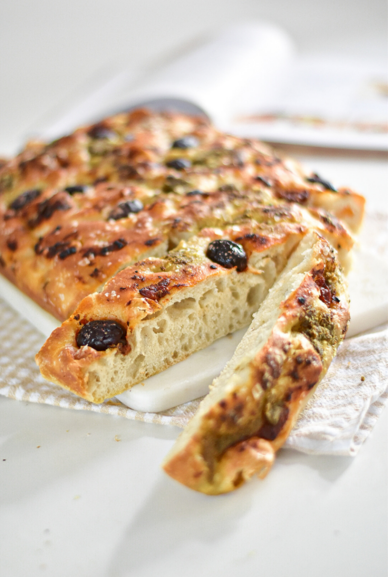 Foccacia cu aluat fără frământare