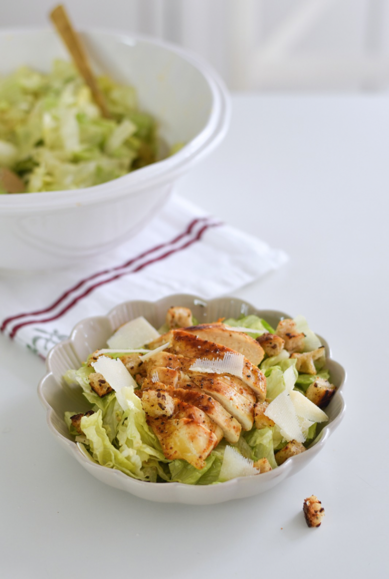 Salată Caesar